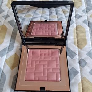Limited edition Bobbi Brown highlighting powder
